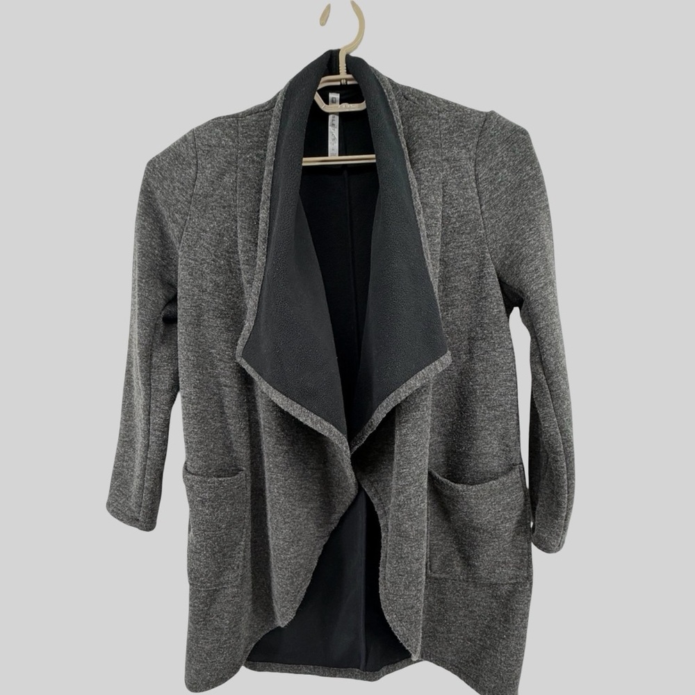 Fabletics Moscow Waterfall Cardigan Size Med Fleece Pockets Openfront Grey